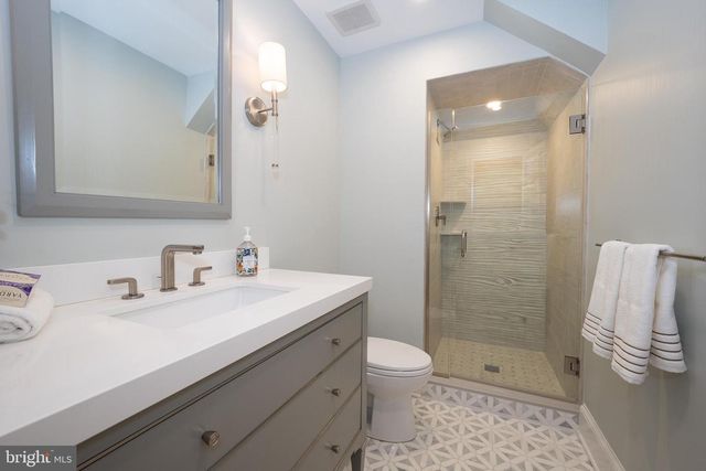 1111 WAVERLY RD, Gladwyne, PA 19035