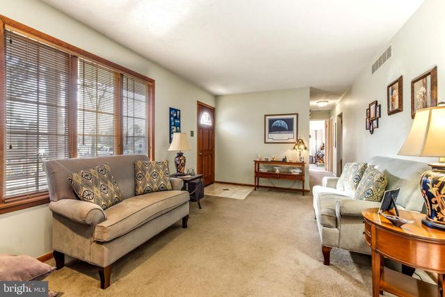 1125 ARBUTUS AVE, Williamstown, NJ 08094