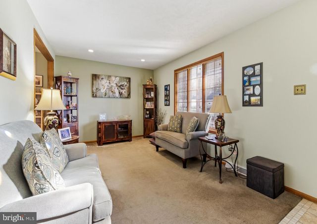 1125 ARBUTUS AVE, Williamstown, NJ 08094