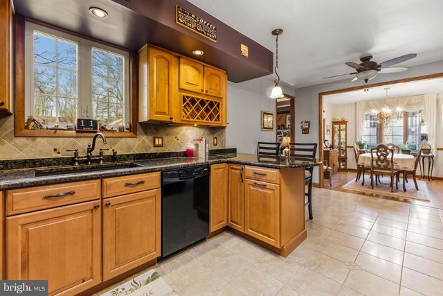 1125 ARBUTUS AVE, Williamstown, NJ 08094