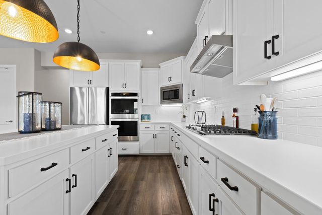 2137 Arbor Ridge Dr, Roseville, CA 95747