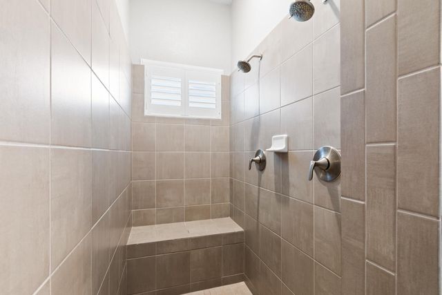 2137 Arbor Ridge Dr, Roseville, CA 95747