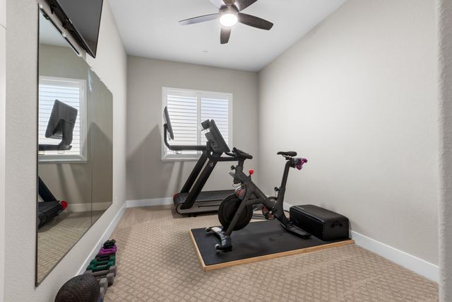 2137 Arbor Ridge Dr, Roseville, CA 95747