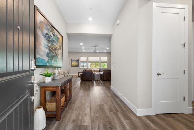 2137 Arbor Ridge Dr, Roseville, CA 95747
