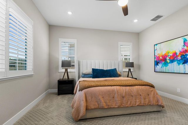 2137 Arbor Ridge Dr, Roseville, CA 95747