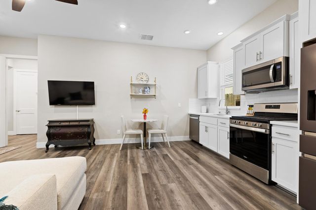 2137 Arbor Ridge Dr, Roseville, CA 95747