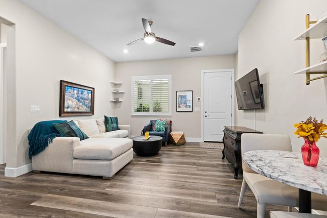2137 Arbor Ridge Dr, Roseville, CA 95747