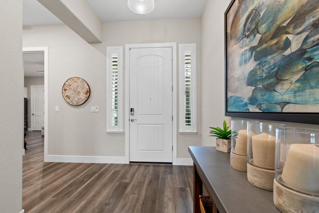 2137 Arbor Ridge Dr, Roseville, CA 95747