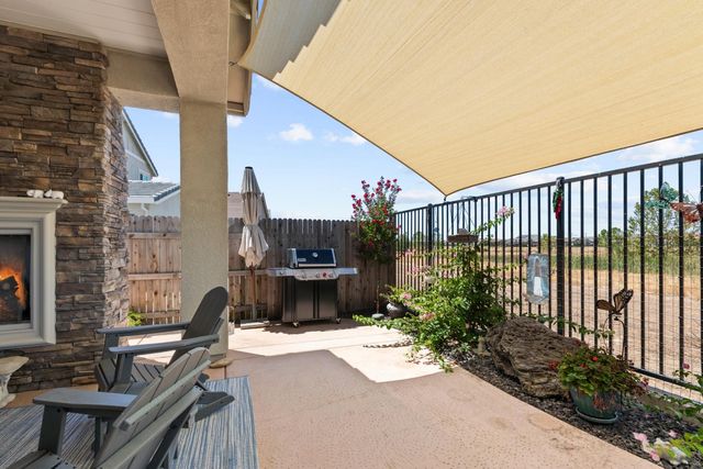 2137 Arbor Ridge Dr, Roseville, CA 95747