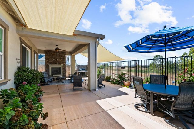 2137 Arbor Ridge Dr, Roseville, CA 95747
