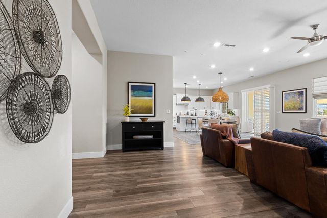 2137 Arbor Ridge Dr, Roseville, CA 95747