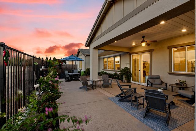 2137 Arbor Ridge Dr, Roseville, CA 95747
