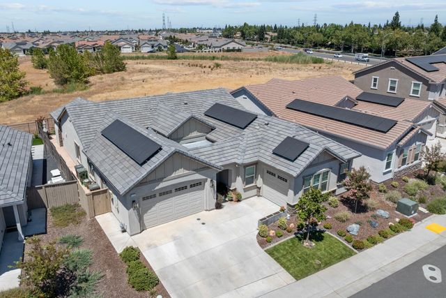 2137 Arbor Ridge Dr, Roseville, CA 95747