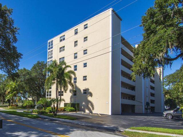 275 Date Palm Road 304, Vero Beach, FL 32963