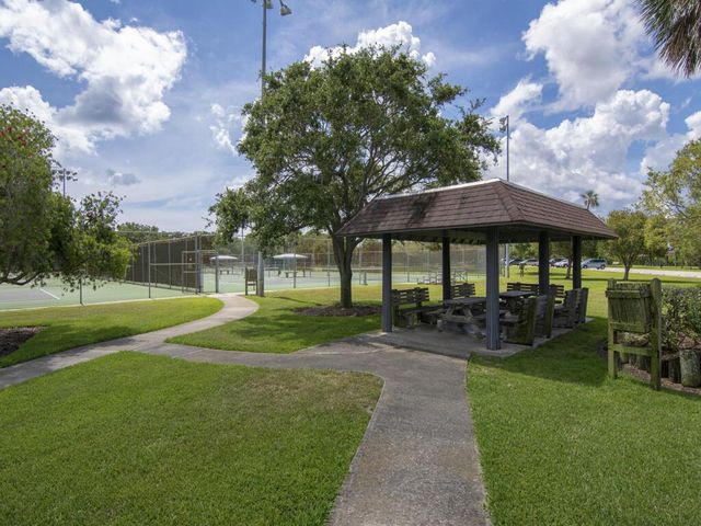 275 Date Palm Road 304, Vero Beach, FL 32963