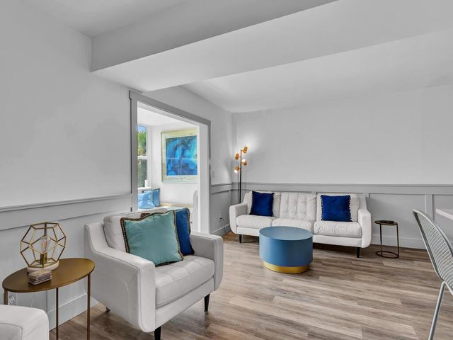 275 Date Palm Road 304, Vero Beach, FL 32963