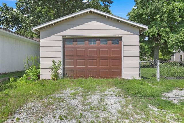 320 S Kansas Street, Edwardsville, IL 62025