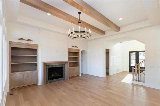 18501 Windsor Street, Overland Park, KS 66085