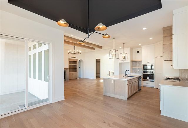 18501 Windsor Street, Overland Park, KS 66085