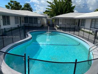 724 NE 6th St 9, Hallandale Beach, FL 33009
