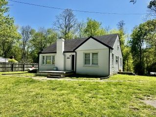 1510 Zinc Plant Road, Clarksville, TN 37040