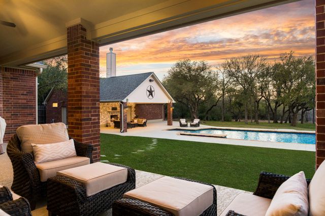 583 W Overlook Mountain RD, Buda, TX 78610