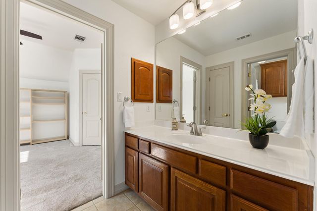 583 W Overlook Mountain RD, Buda, TX 78610