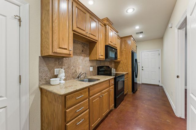 583 W Overlook Mountain RD, Buda, TX 78610