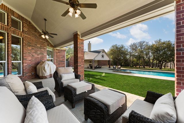 583 W Overlook Mountain RD, Buda, TX 78610