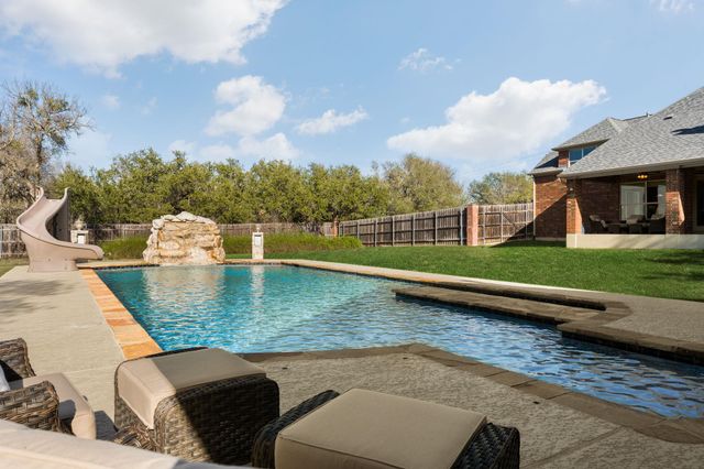 583 W Overlook Mountain RD, Buda, TX 78610