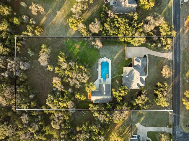 583 W Overlook Mountain RD, Buda, TX 78610