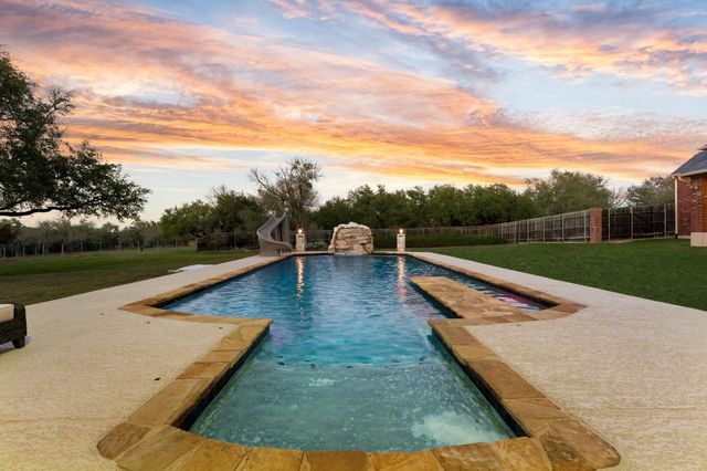 583 W Overlook Mountain RD, Buda, TX 78610