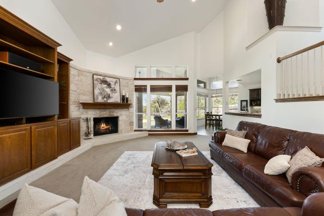 583 W Overlook Mountain RD, Buda, TX 78610