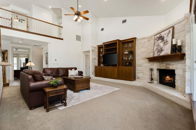 583 W Overlook Mountain RD, Buda, TX 78610