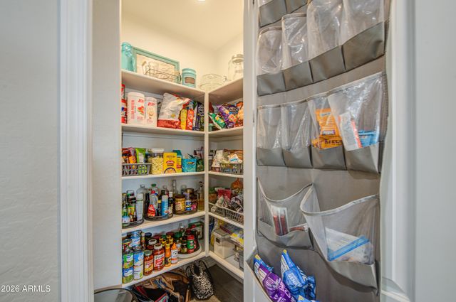 17227 W DESERT SAGE Drive, Goodyear, AZ 85338