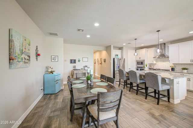 17227 W DESERT SAGE Drive, Goodyear, AZ 85338