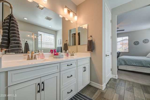 17227 W DESERT SAGE Drive, Goodyear, AZ 85338