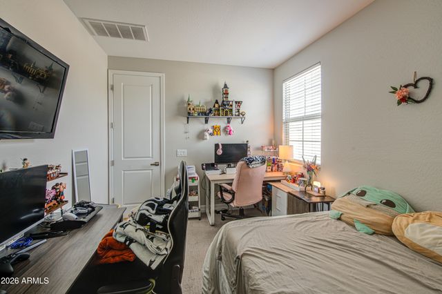 17227 W DESERT SAGE Drive, Goodyear, AZ 85338