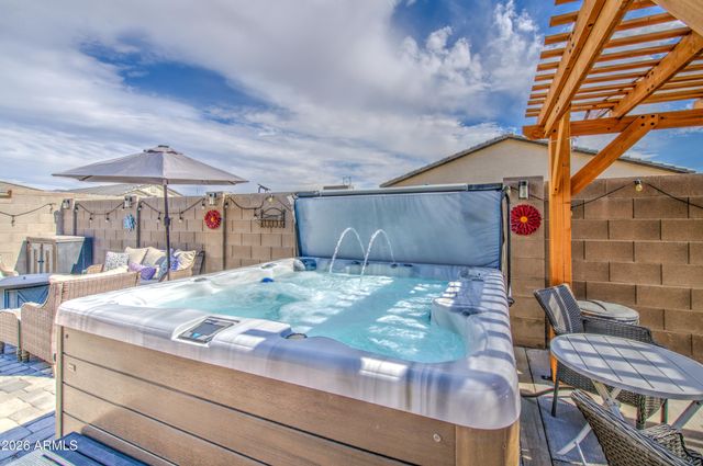 17227 W DESERT SAGE Drive, Goodyear, AZ 85338