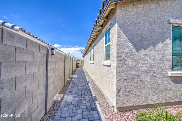 17227 W DESERT SAGE Drive, Goodyear, AZ 85338