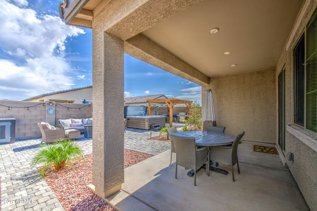 17227 W DESERT SAGE Drive, Goodyear, AZ 85338