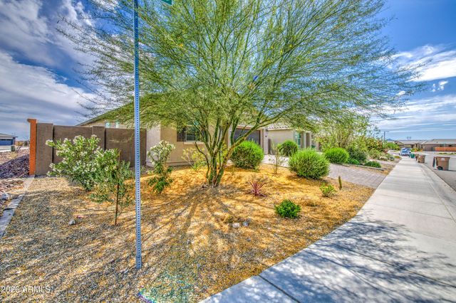 17227 W DESERT SAGE Drive, Goodyear, AZ 85338