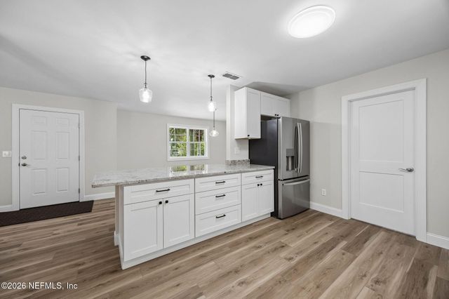 714 S 14TH Street, Fernandina Beach, FL 32034