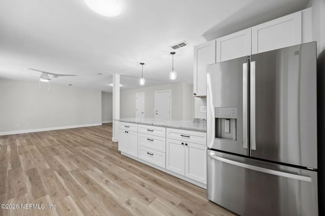 714 S 14TH Street, Fernandina Beach, FL 32034