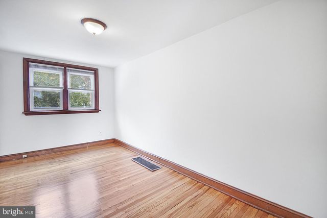 1345 PARK LN, Darby, PA 19023