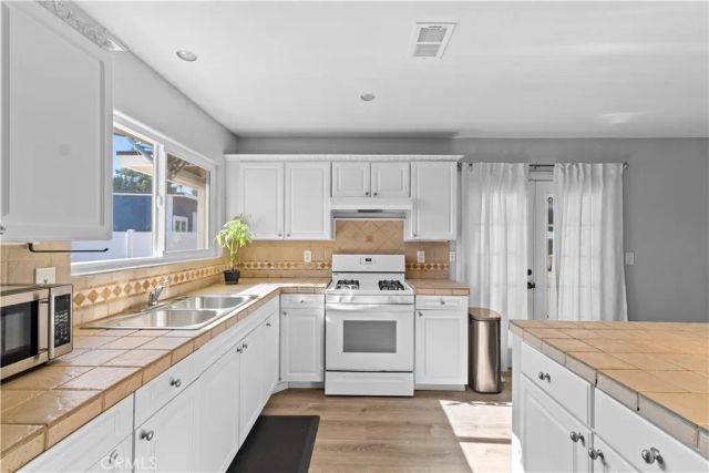 27634 Genevieve Drive, Menifee, CA 92586