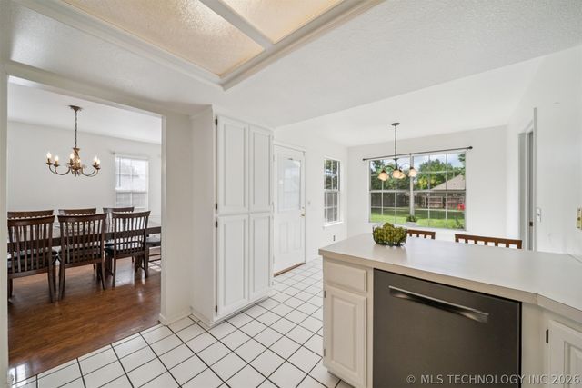 3312 W Houston Place, Broken Arrow, OK 74012