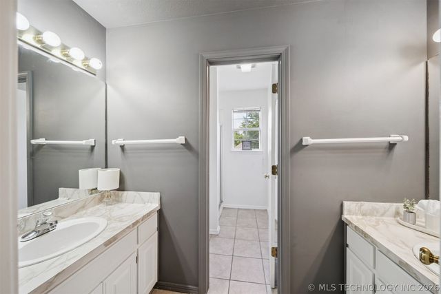 3312 W Houston Place, Broken Arrow, OK 74012