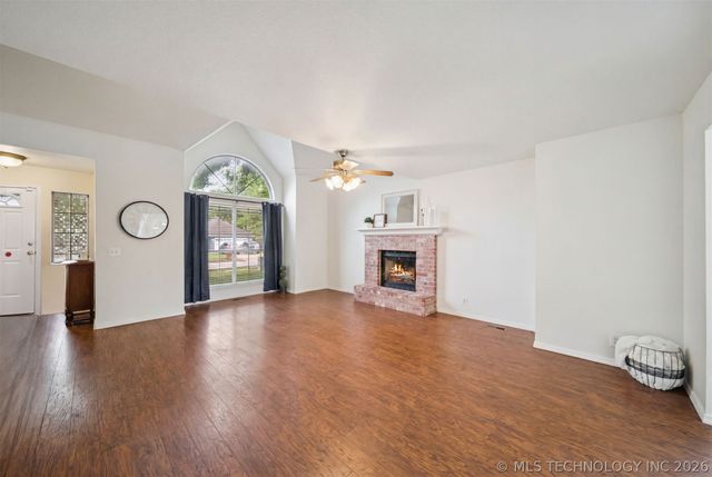 3312 W Houston Place, Broken Arrow, OK 74012