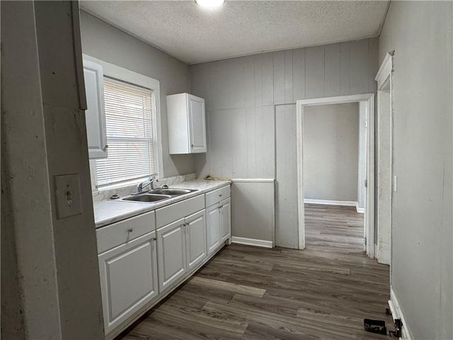 3729 Olive Street, Kansas City, MO 64109